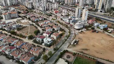Adana’da “Ölüm Virajı” Vatandaşı Bezdirdi! Çözüm İçin Bakın Ne Yaptılar?